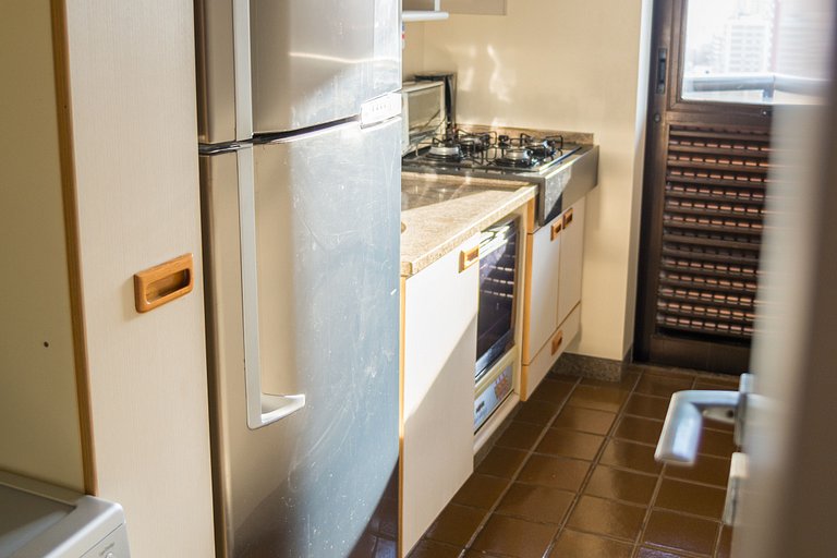 Apto con servicios, vista al mar y al Cristo