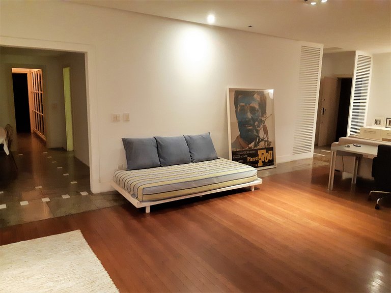 Apartamento 3 quartos com linda vista mar