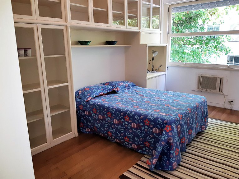 3 bedrooms beach front