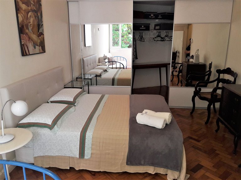 Lindo apto estilo vintage na melhor zona do Leblon