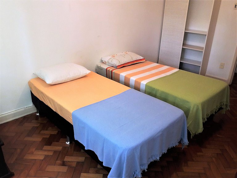 Lindo apto estilo vintage na melhor zona do Leblon