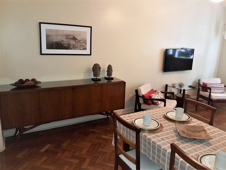 Lindo apto estilo vintage na melhor zona do Leblon