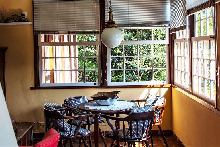 Increíble casa colonial en medio de la naturaleza
