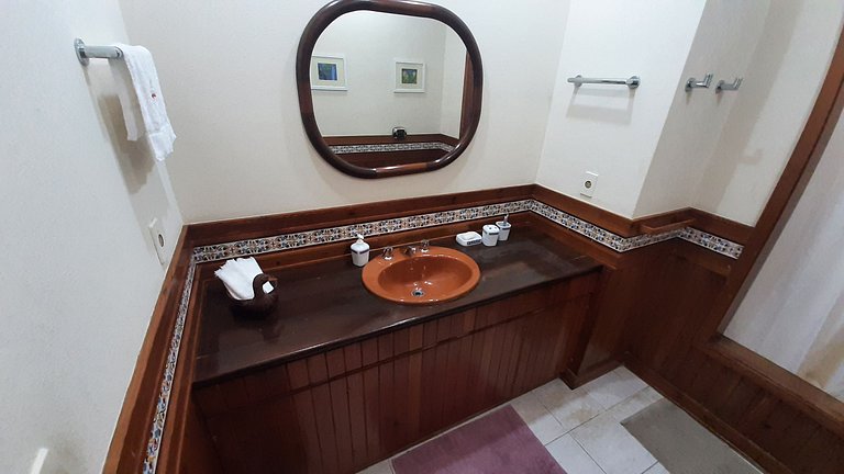 Increíble casa colonial en medio de la naturaleza