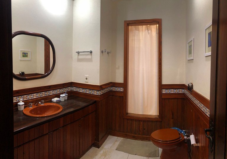 Increíble casa colonial en medio de la naturaleza