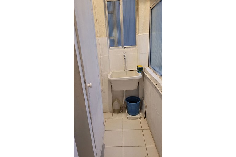 Apartamento reformado próximo as praias do Arpoador, Ipanema