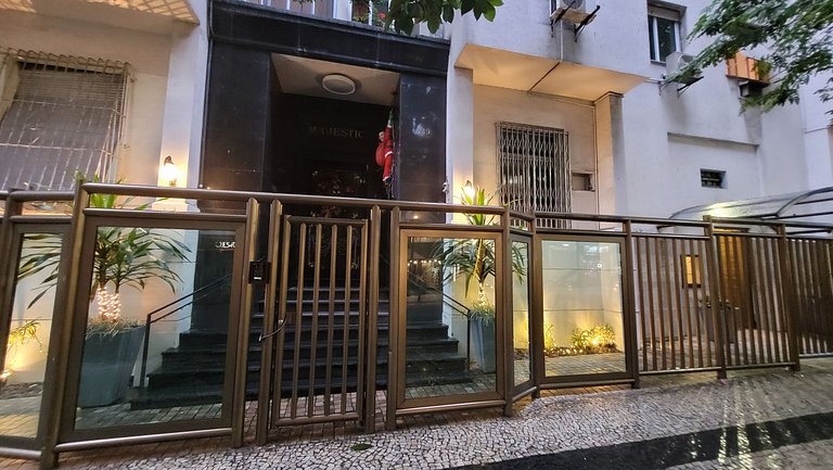 Close to Arpoador, Ipanema e Copacabana beaches