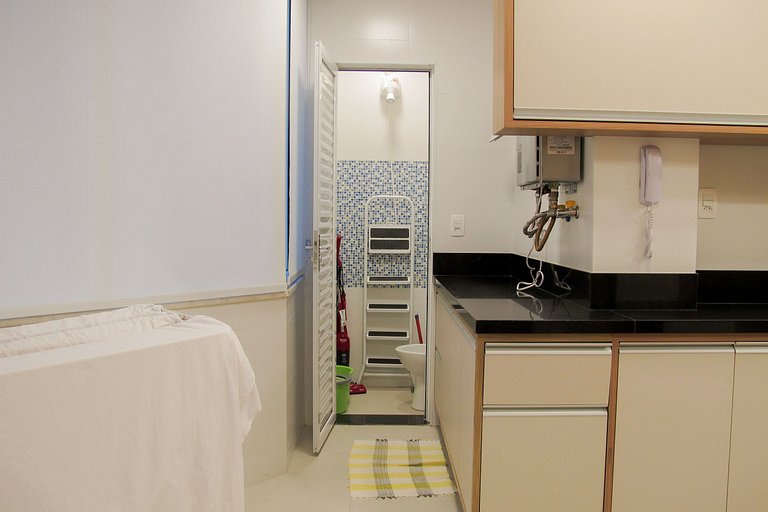 Apartamento luxo 1 quadra da praia C102