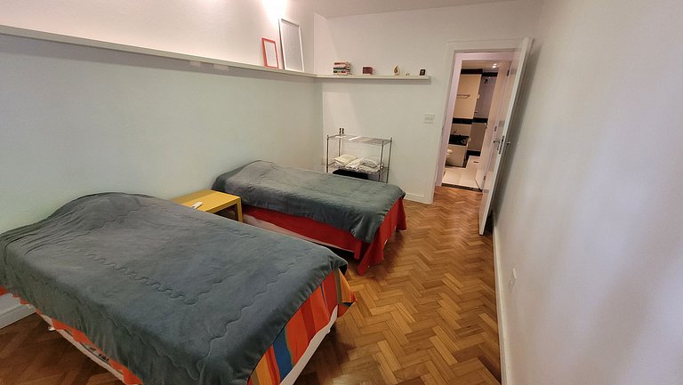 Lindo apartamento 2 quadras da praia