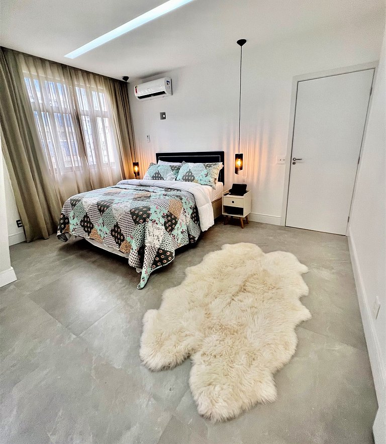 Apartamento alto padrão 1 quadra da praia