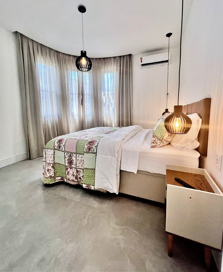 Apartamento alto padrão 1 quadra da praia