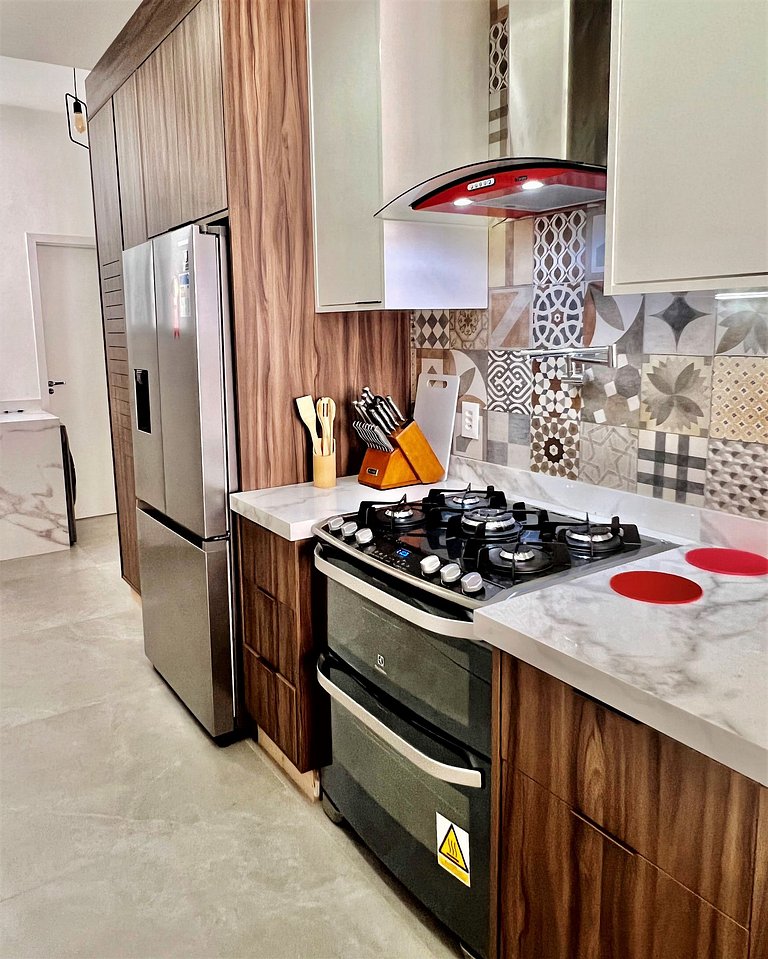 Apartamento alto padrão 1 quadra da praia