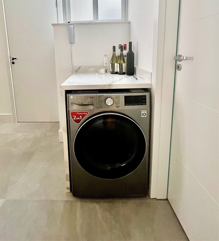 Apartamento alto padrão 1 quadra da praia