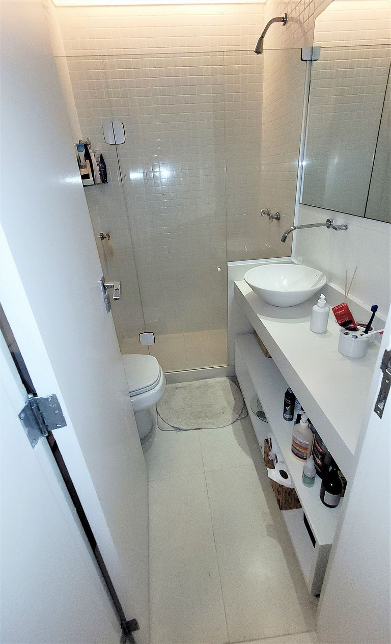 Apartamento reformado melhor ponto de Ipanema