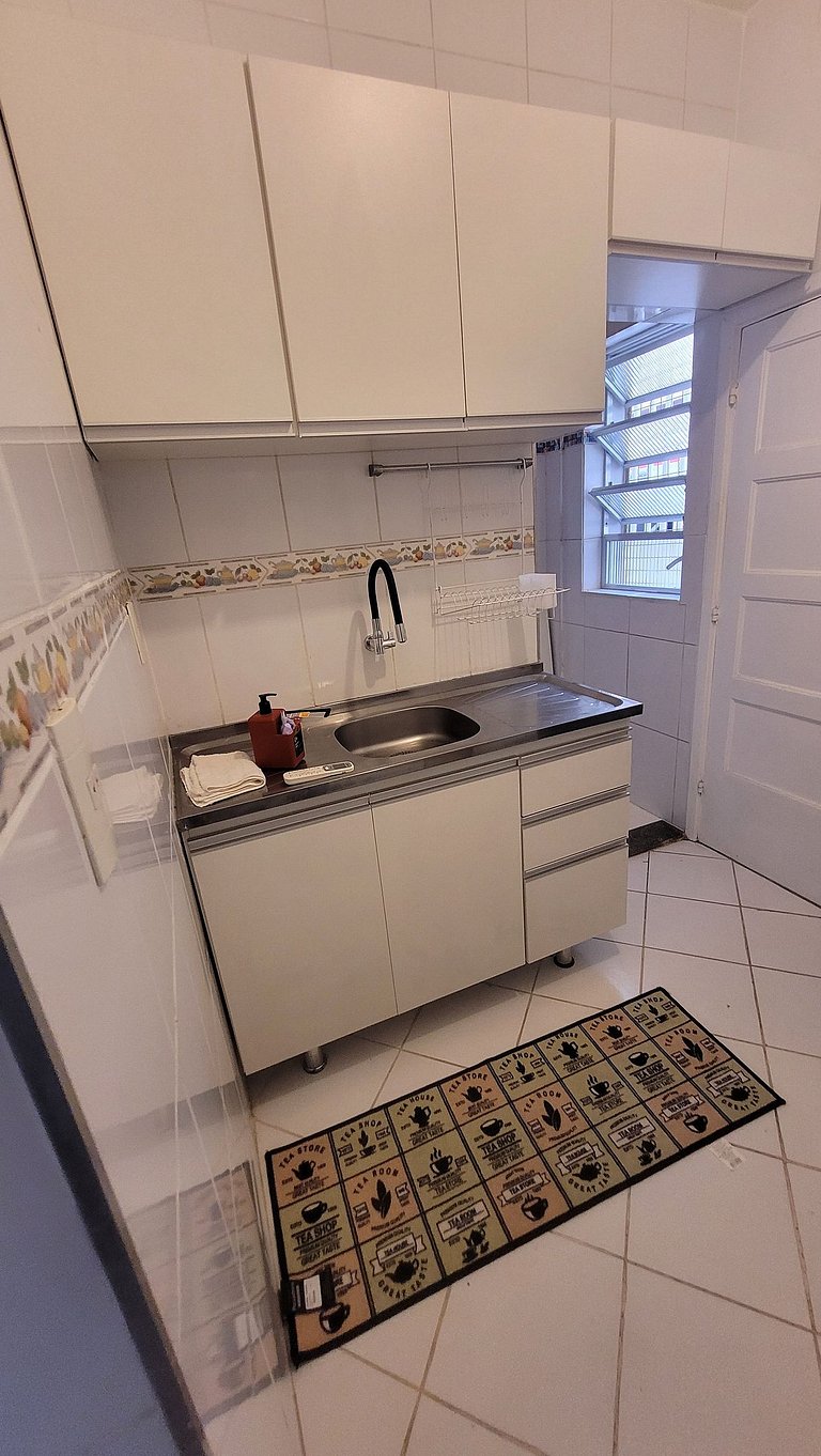 Cozy apartment 2 blocks from Copacabana beach