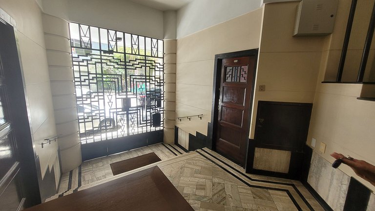 Cozy apartment 2 blocks from Copacabana beach