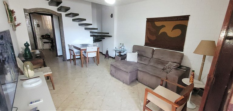Casa ampla e arejada, apenas 100 metros do mar