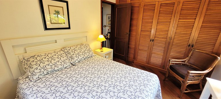 Linda casa em condominio particular