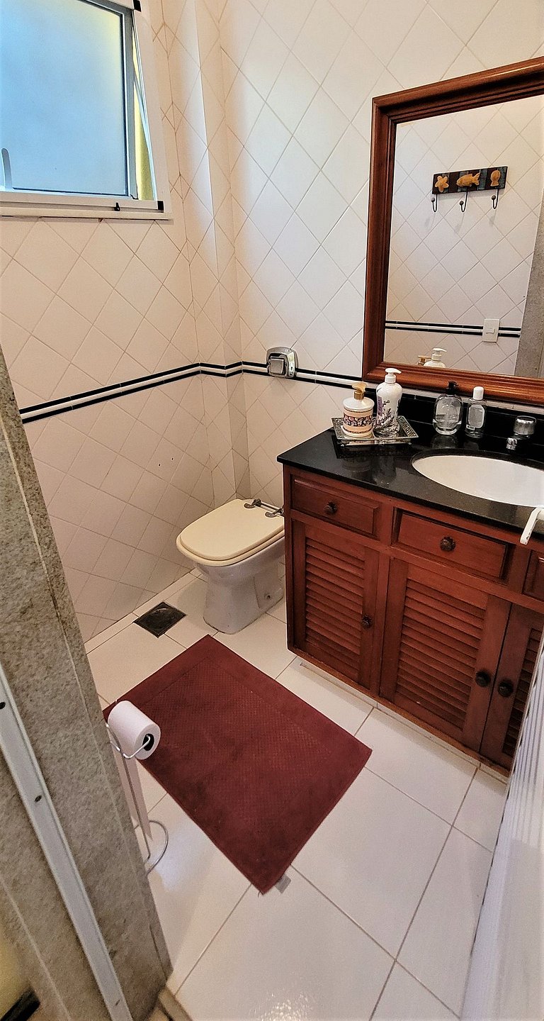 Linda casa em condominio particular