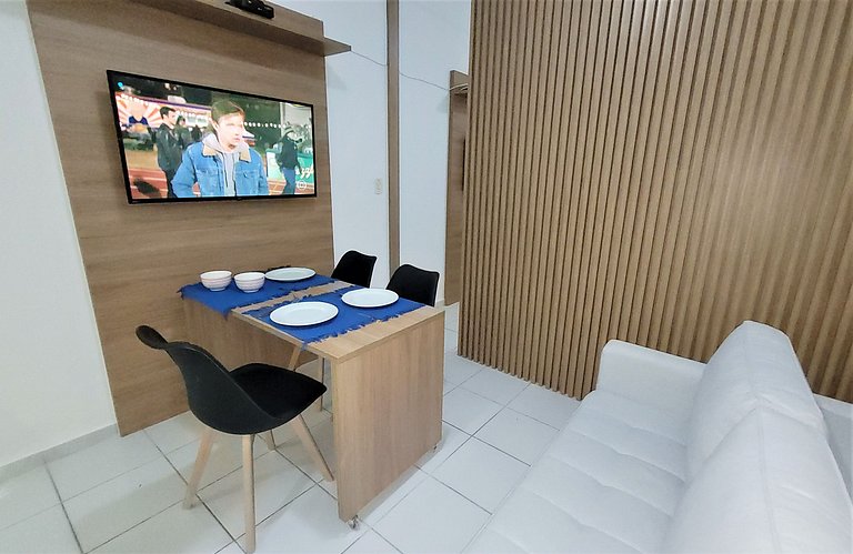 Quarto e sala novo e silencioso