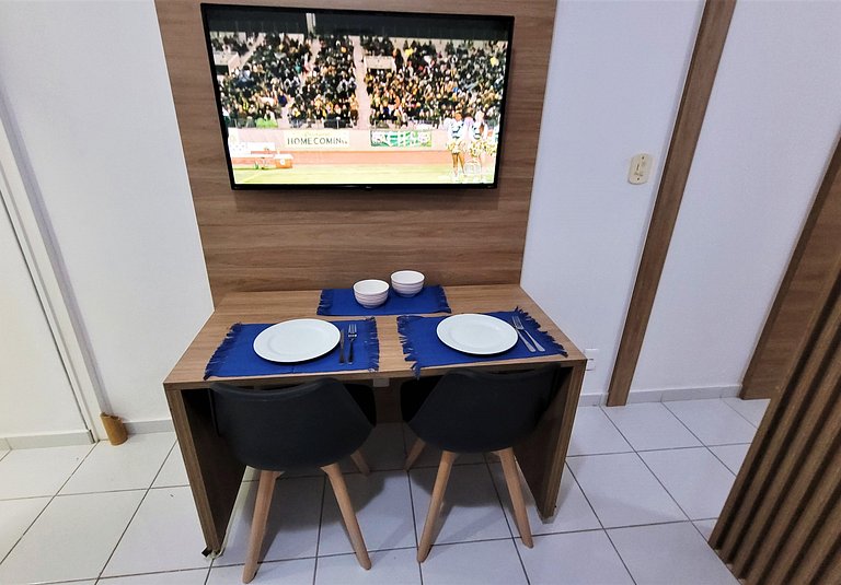 Quarto e sala novo e silencioso