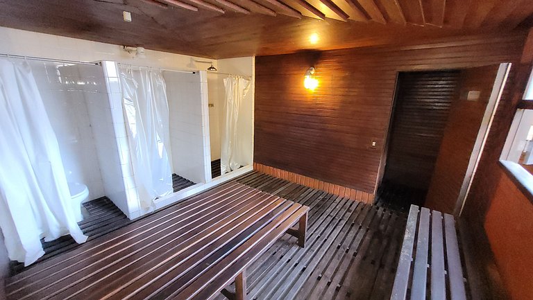 Casa de montanha com piscina e muito verde