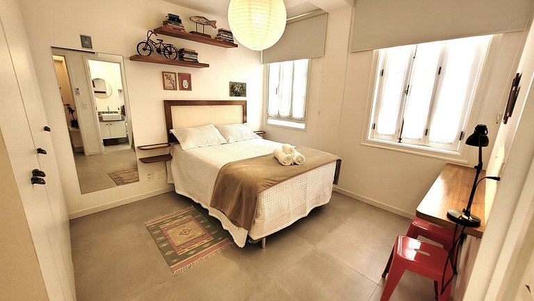Lindo Flat predio retrofitado Flamengo FLA401A