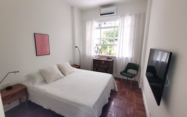 Amplio, tranquilo y bien decorado.
