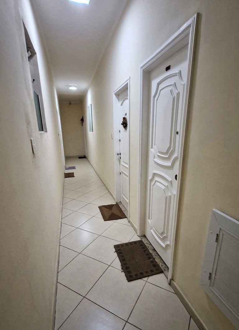Quarto e sala proximo a praia