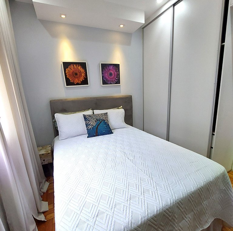 Comfort and privacy 2 blocks from the beach