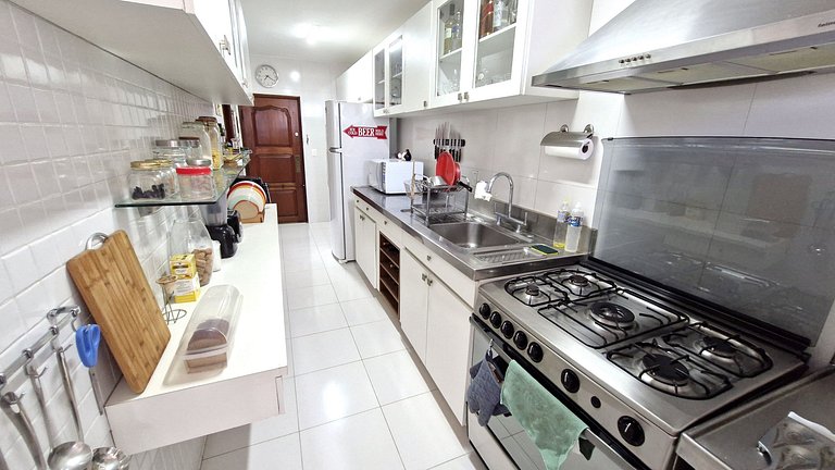 Apartamento silencioso, arejado e bem iluminado