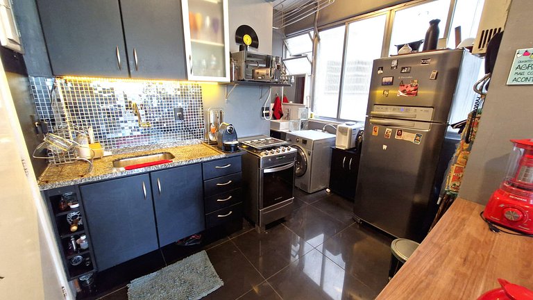 Cozy apartment in leblon for up to 4 people