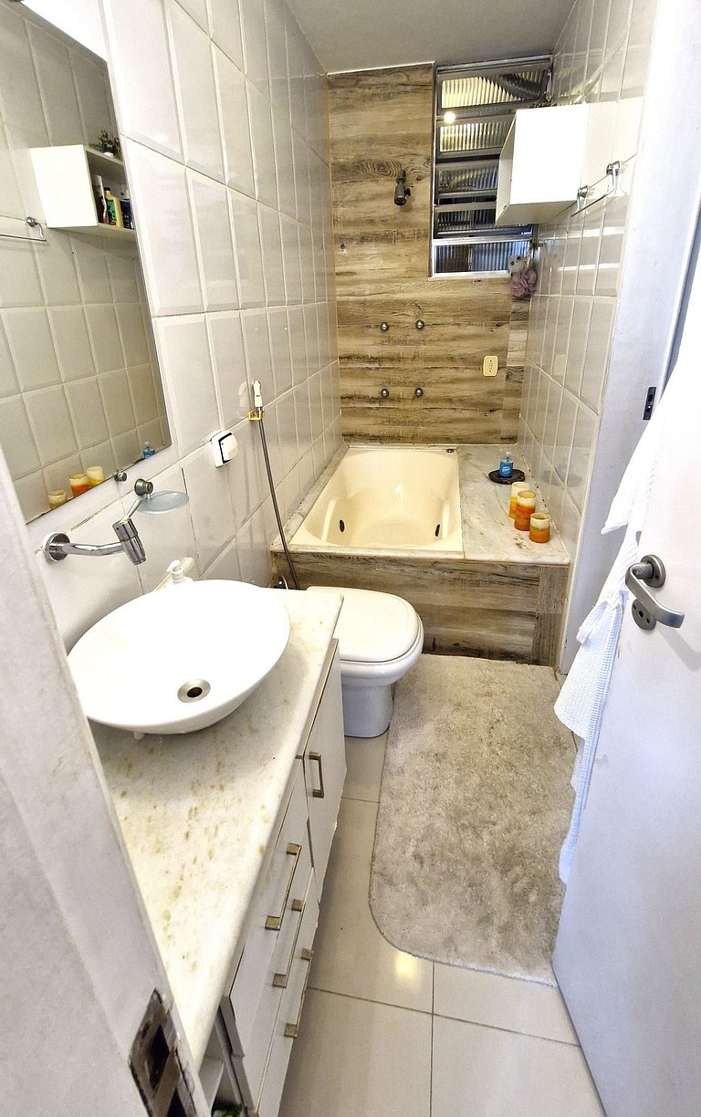 Cozy apartment in leblon for up to 4 people