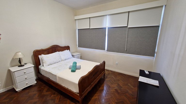 Charmoso apartamento a 1 quadra da praia