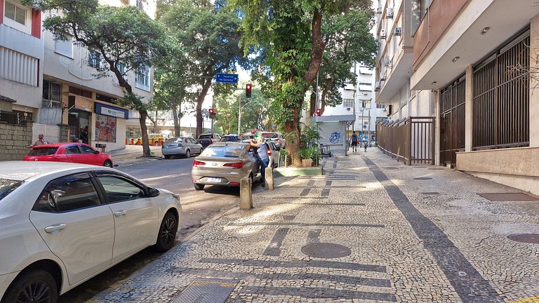 Conforto e privacidade proximo ao metro