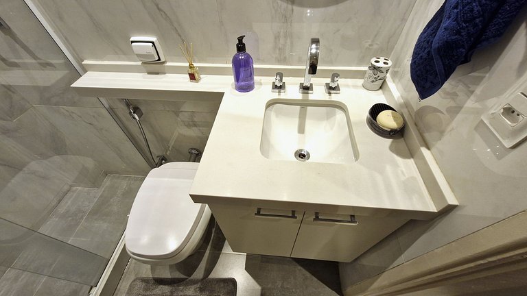 Apartamento silencioso recem reformado