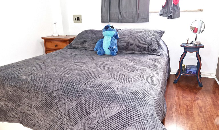 Quarto e sala proximo a praia