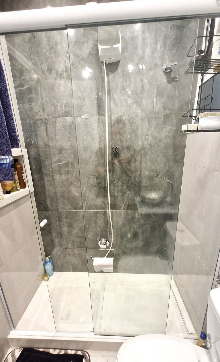 Quarto e sala proximo a praia
