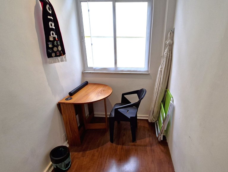 Quarto e sala proximo a praia