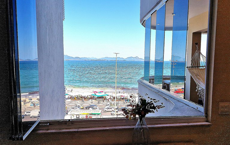 Avenida Atlantica frente mar
