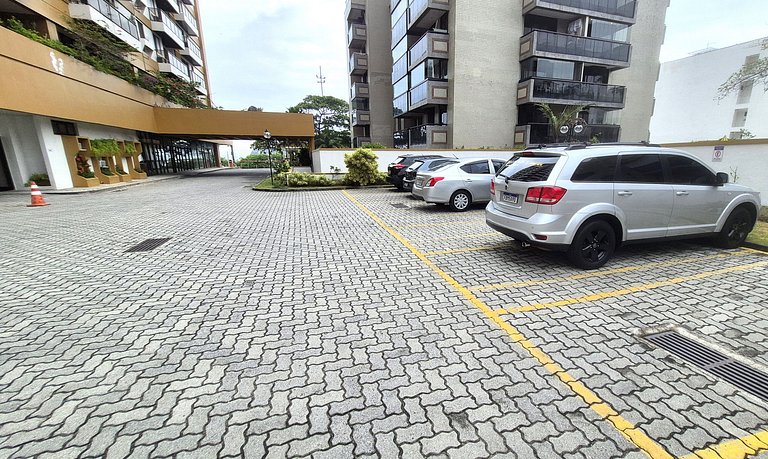 Flat frente mar com serviços BA601