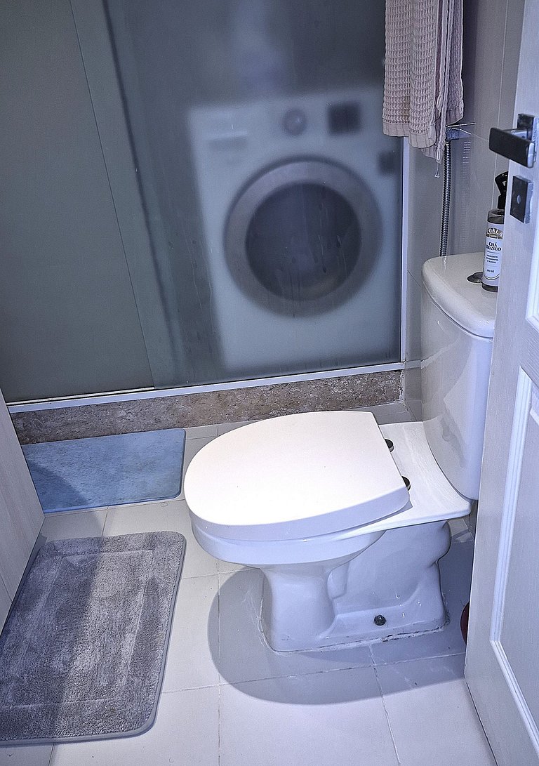 Seafront flat with services