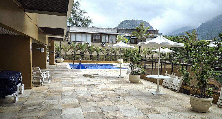 Flat frente mar com serviços