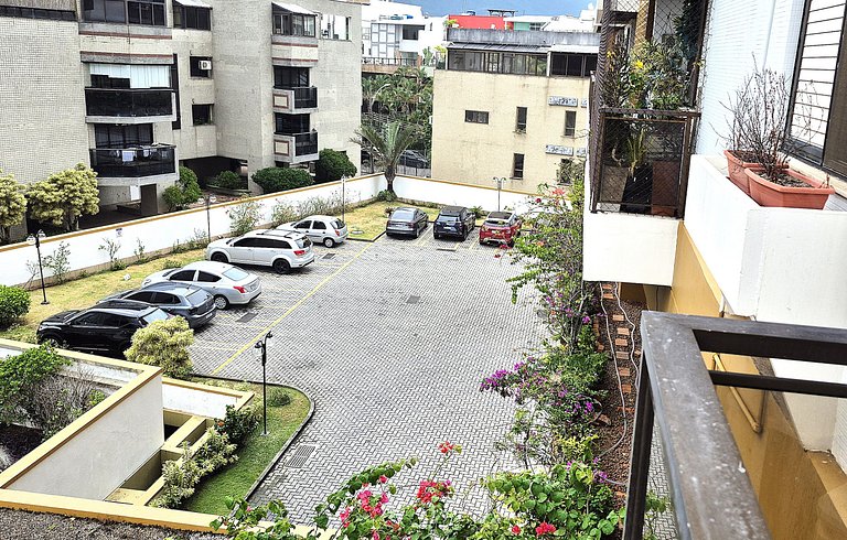 Flat frente mar com serviços BA601