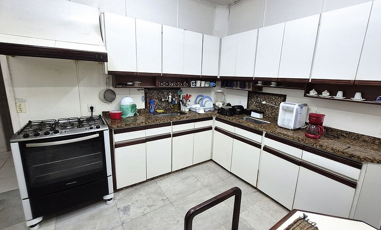 Apartamento 3 quartos com linda vista mar