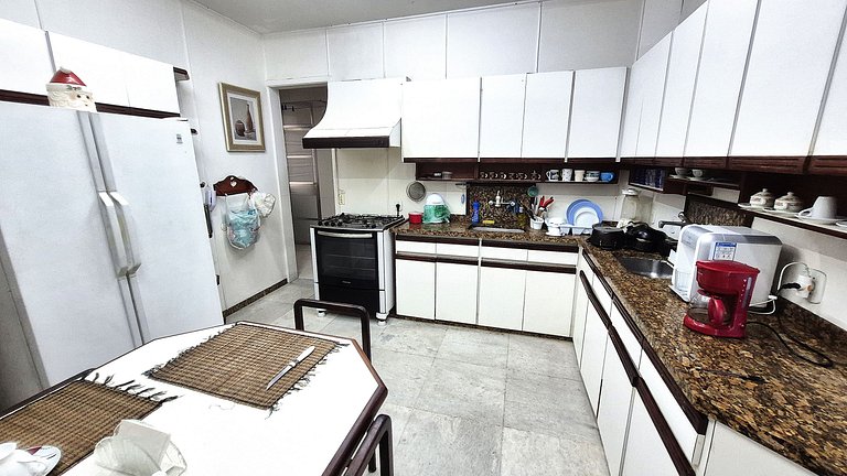 Apartamento 3 quartos com linda vista mar