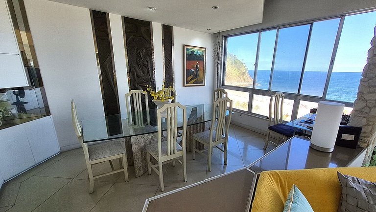 Apartamento 3 quartos com linda vista mar