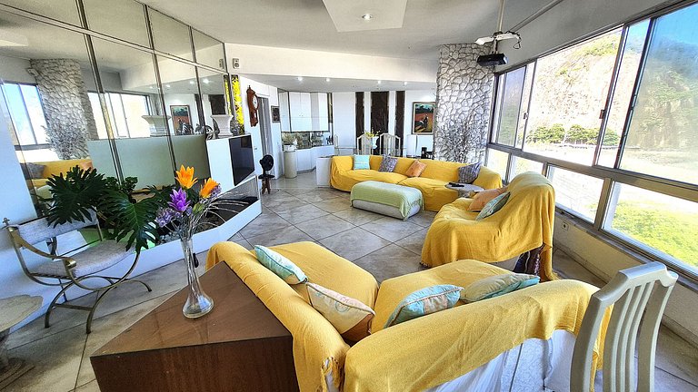 Apartamento 3 quartos com linda vista mar