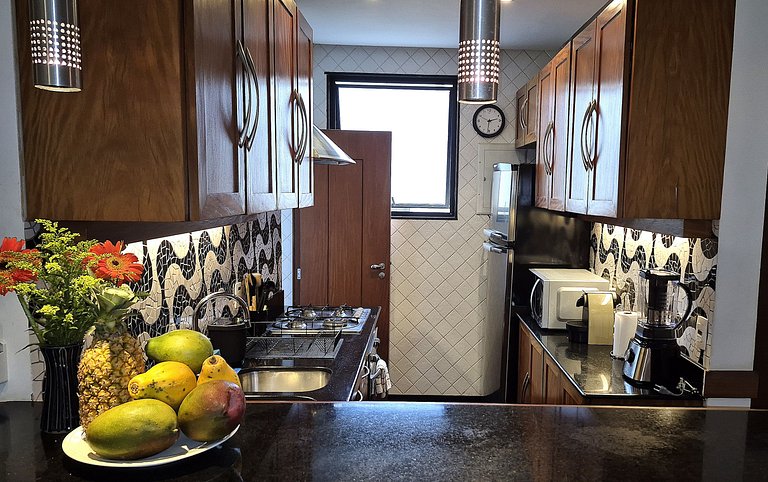 Cozy Ipanema refuge: Private, steps from the Beach