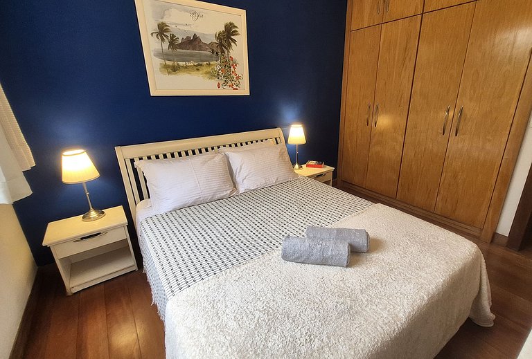 Cozy Ipanema refuge: Private, steps from the Beach